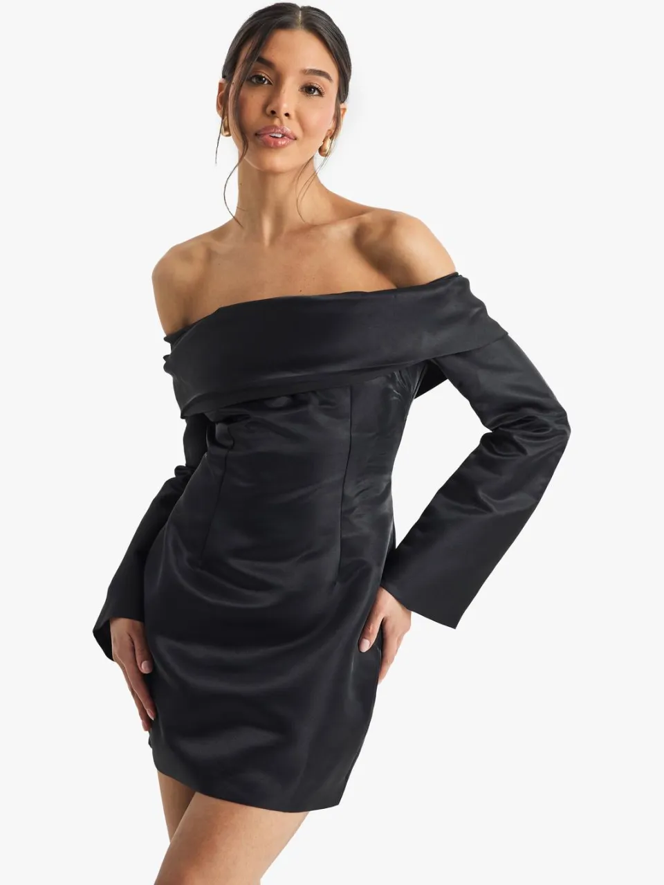 boohoo Dames Satijn Gestructureerde Bardot Mini Jurk zwart, foto 4