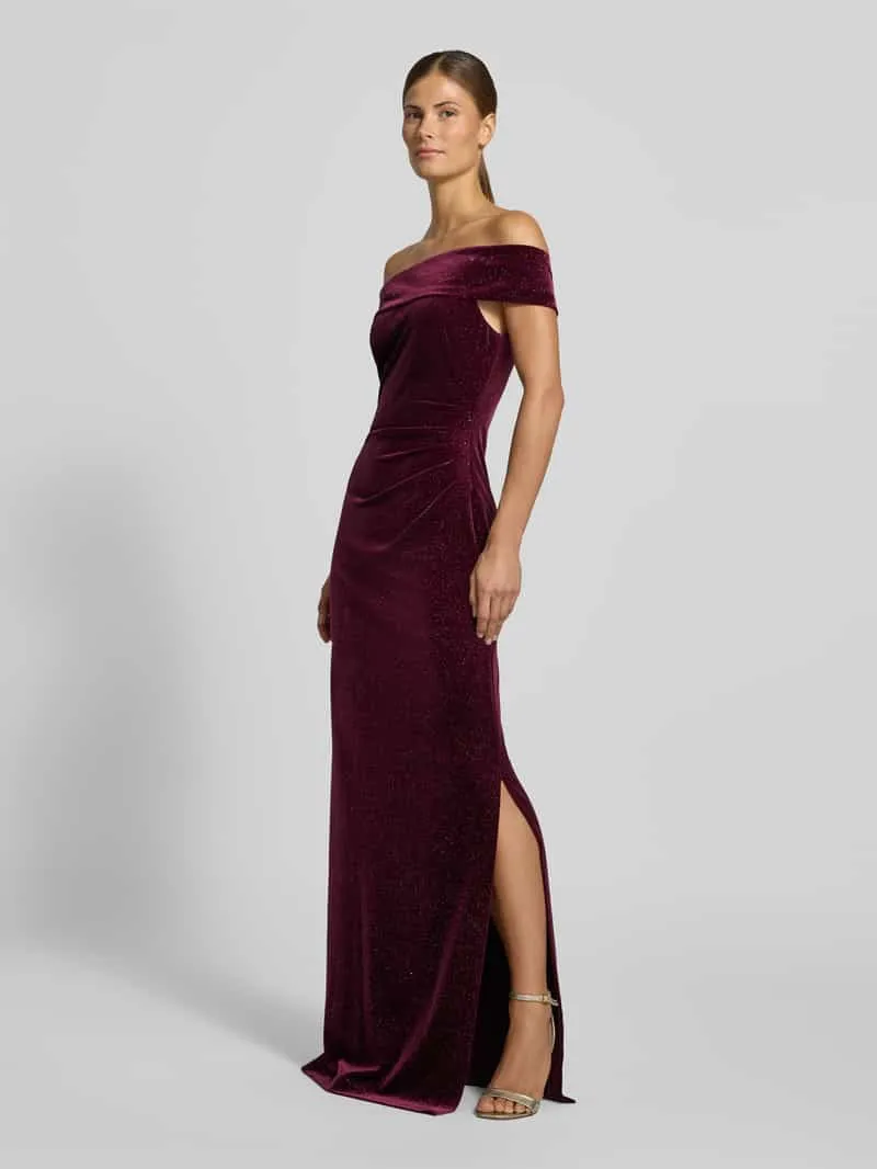 Christian Berg Cocktail Maxi-jurk van fluweel in off-shoulder-look Aubergine