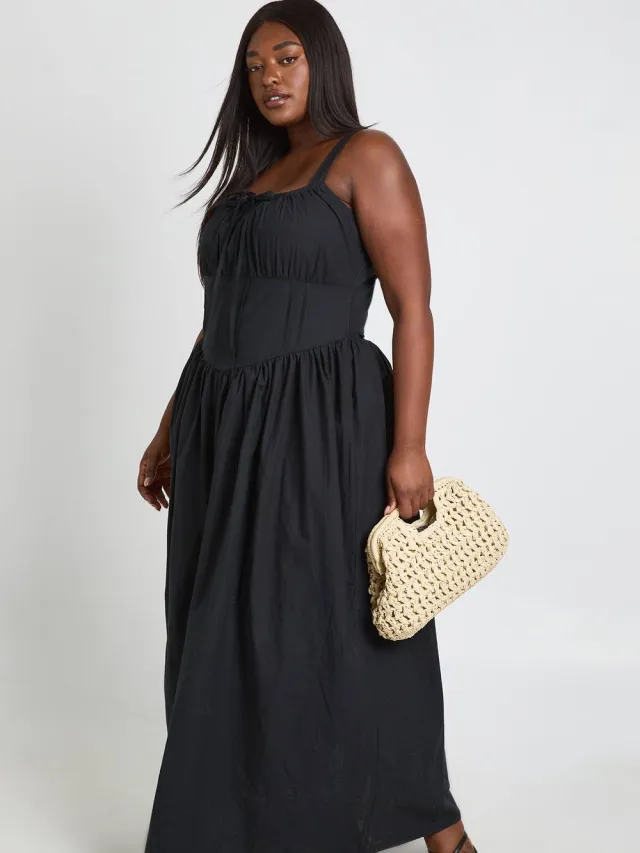 boohoo Dames Plus Jurk Met Lijfdetail En Strikje Vooraan In Maxi Skater Stijl Zwart