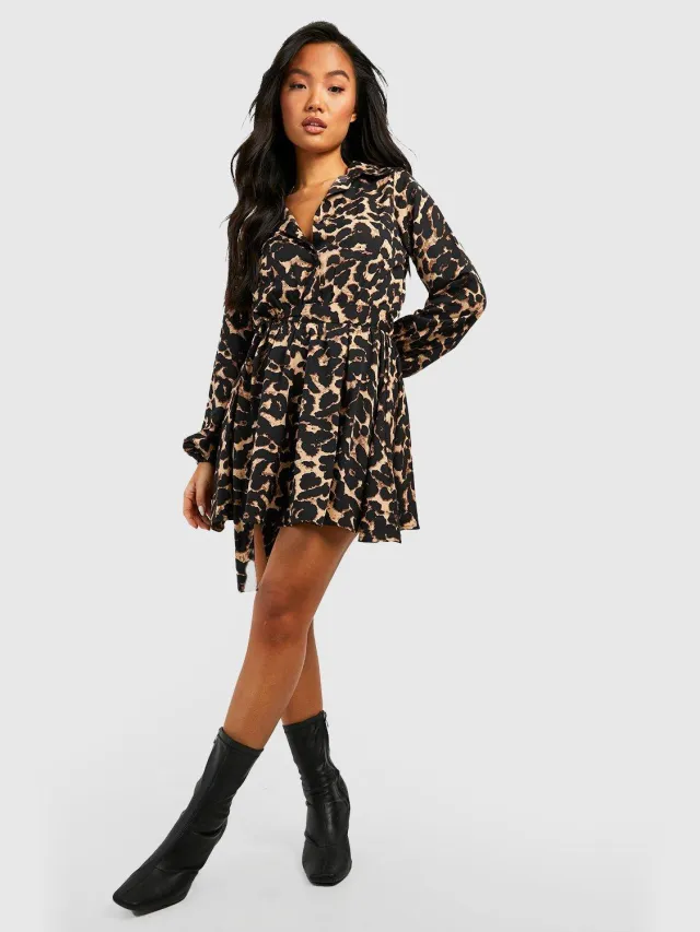 boohoo Dames Petite Luipaardprint Skater Shirtjurk Zwart