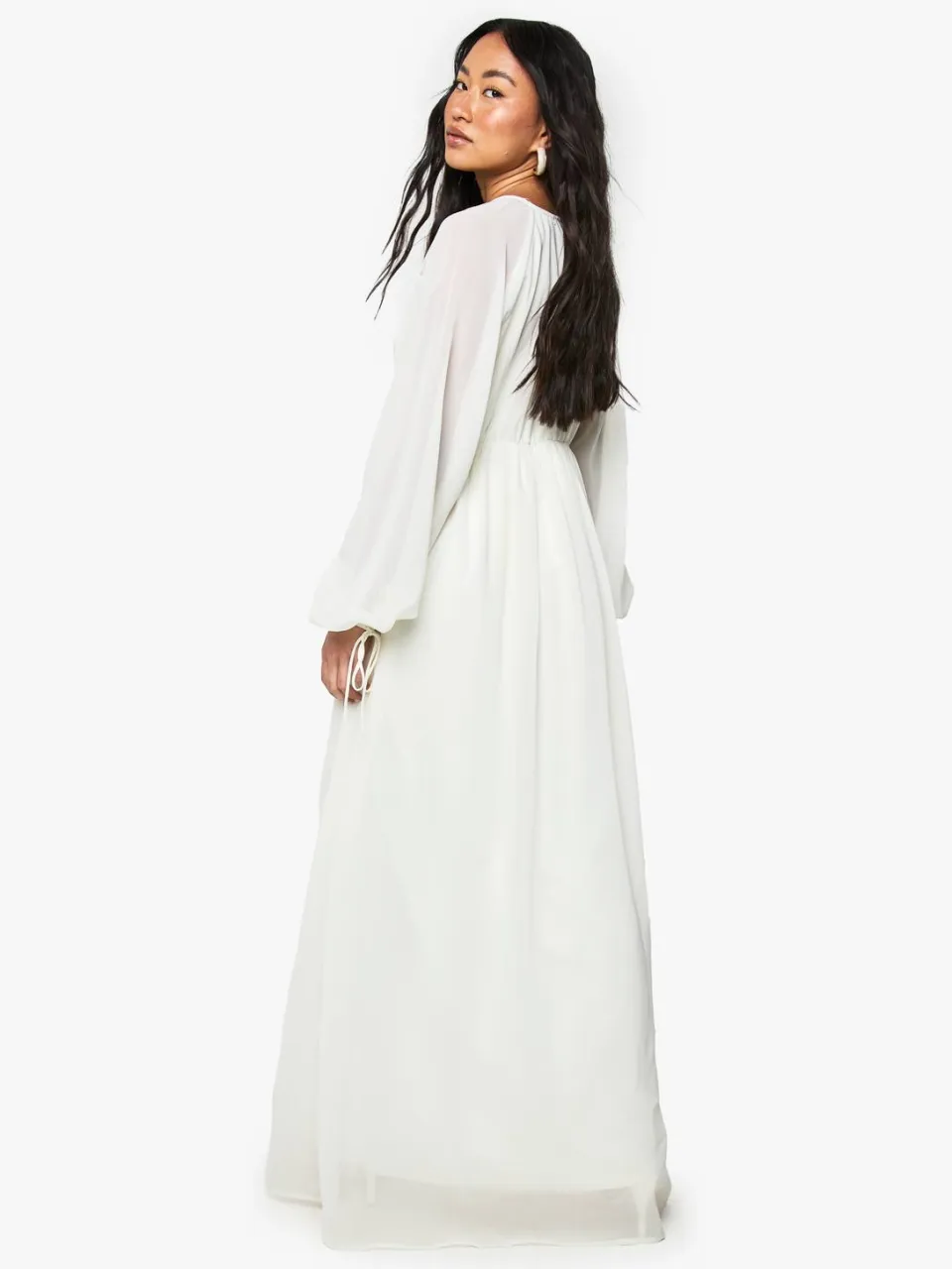 boohoo Dames Chiffon V-Hals Ruched Maxi Jurk ecru, foto 2