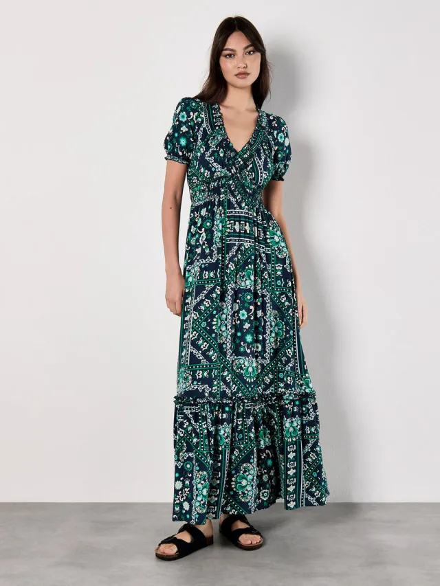 Apricot Maxi-jurk met sjaalprint en smockwerk marine