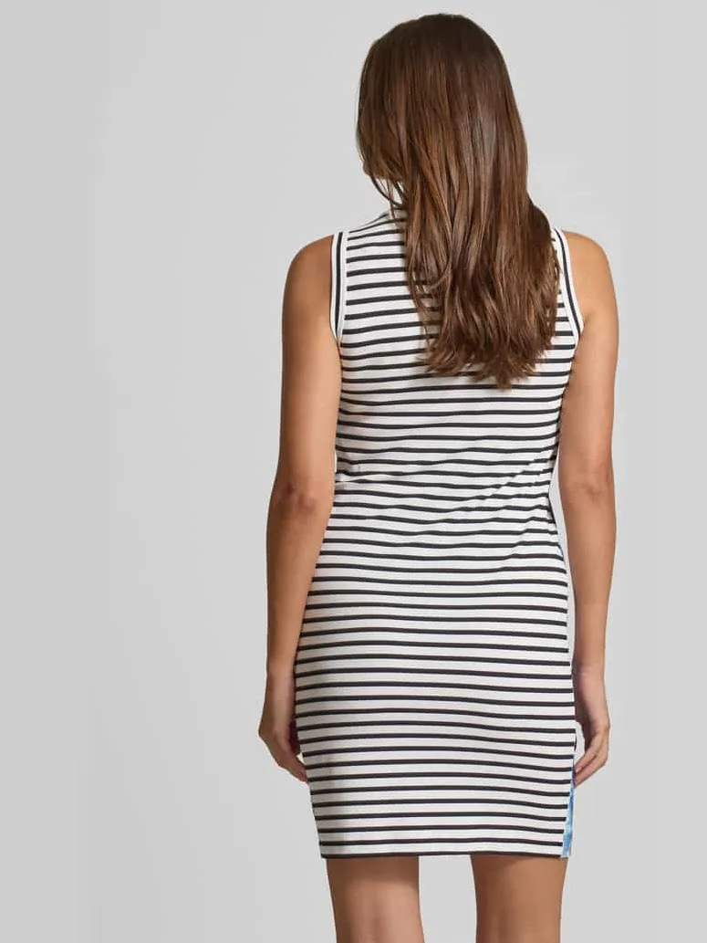 Marc Cain Knie-lange jurk in all-over look hemelsblauw, foto 3