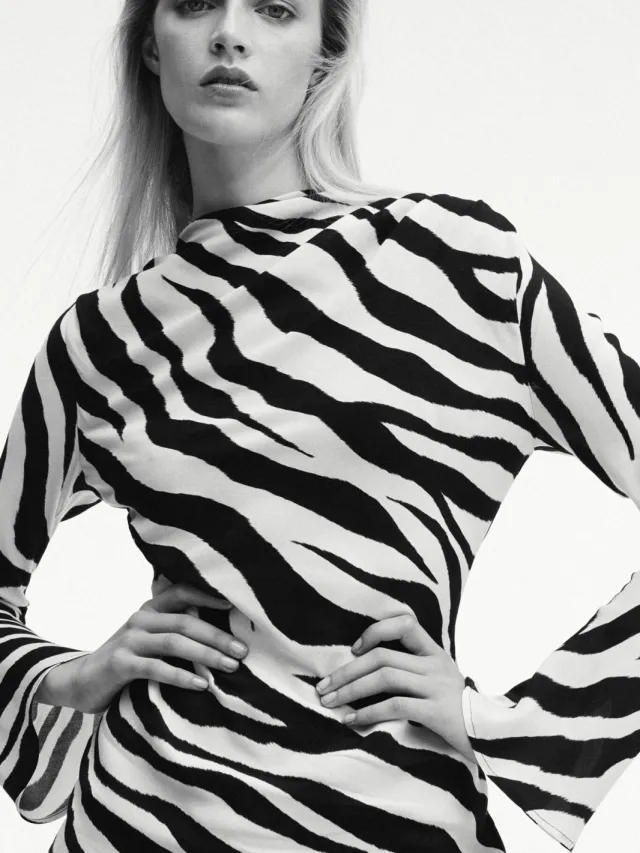 Mango mini A-lijn jurk met zebraprint - zwart