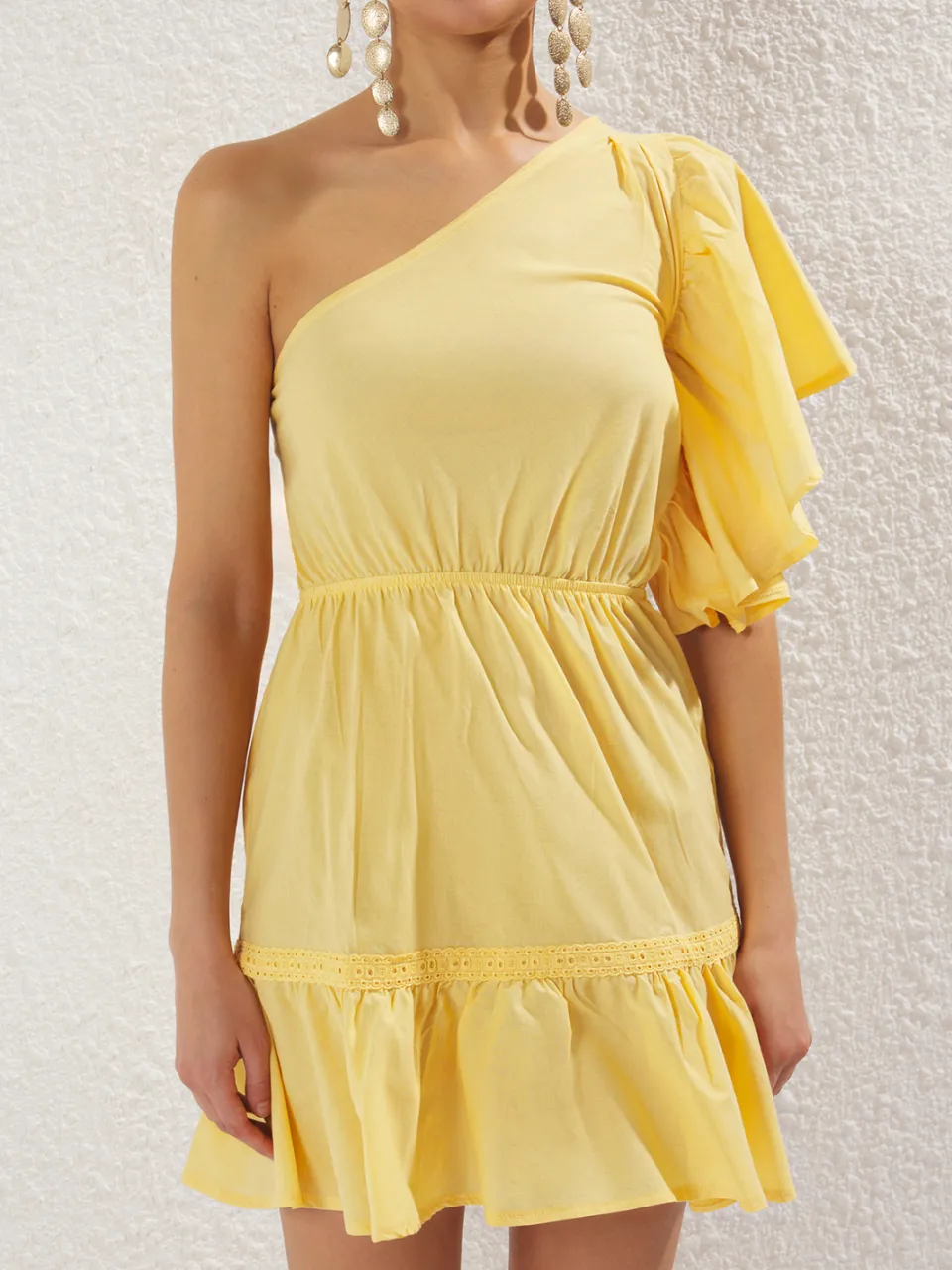 Trendyol TRENDYOLMİLLA Dames Geel Effen Extra Kort / Super Mini Mouwloos Strandkleding Skater Strandjurken, foto 2