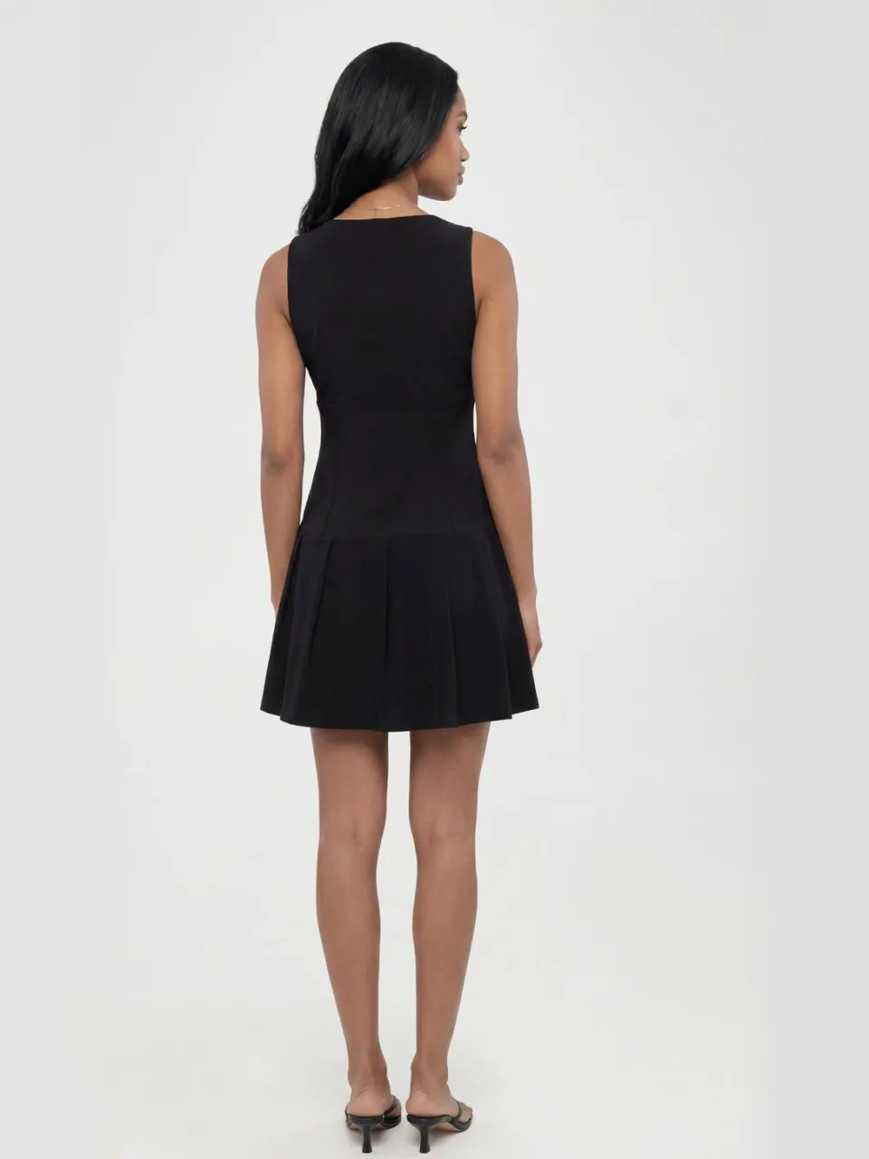 boohoo Dames Bengaline Skater Jurk Met Diepe V-hals zwart, foto 2