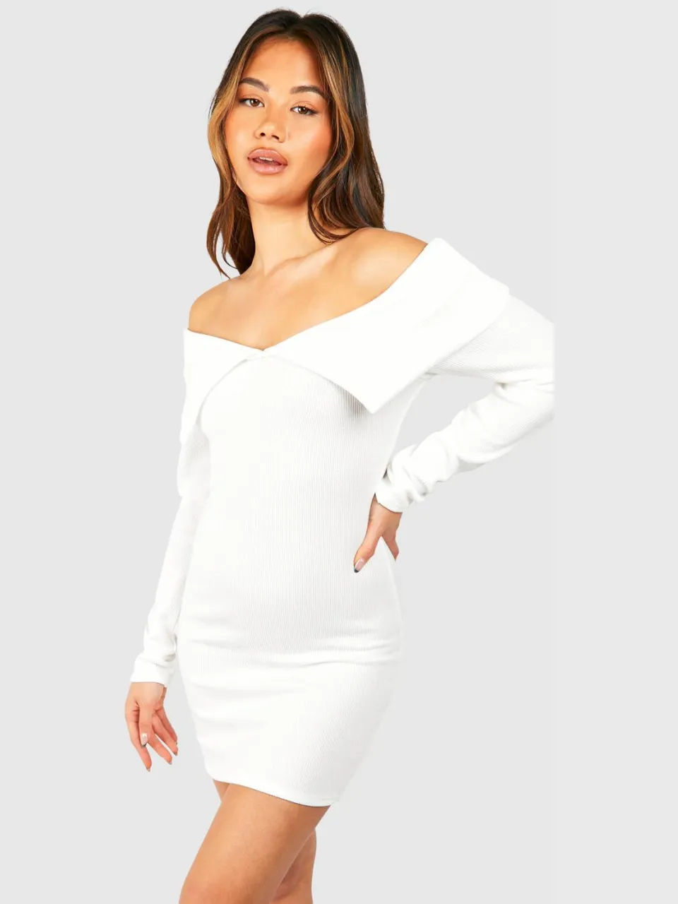 boohoo Dames Bardot Heavy Rib Long Sleeve Mini Dress crème, foto 3