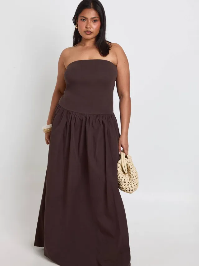 boohoo Dames Plus Geribbelde Katoenmix Jurk Met Verlaagde Zoom Maxi Chocoladebruin