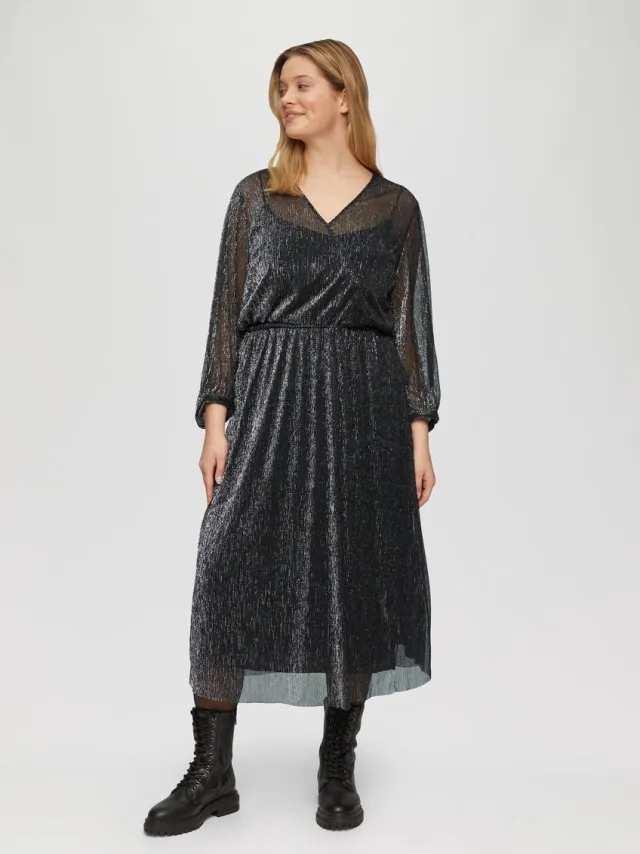 S.Oliver female - Lange jurk van mesh met glitterdraad en een gesmokt detail zwart