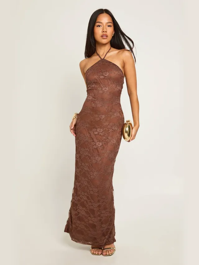 boohoo Dames Petite kanten halternek maxi kolomjurk Chocoladebruin