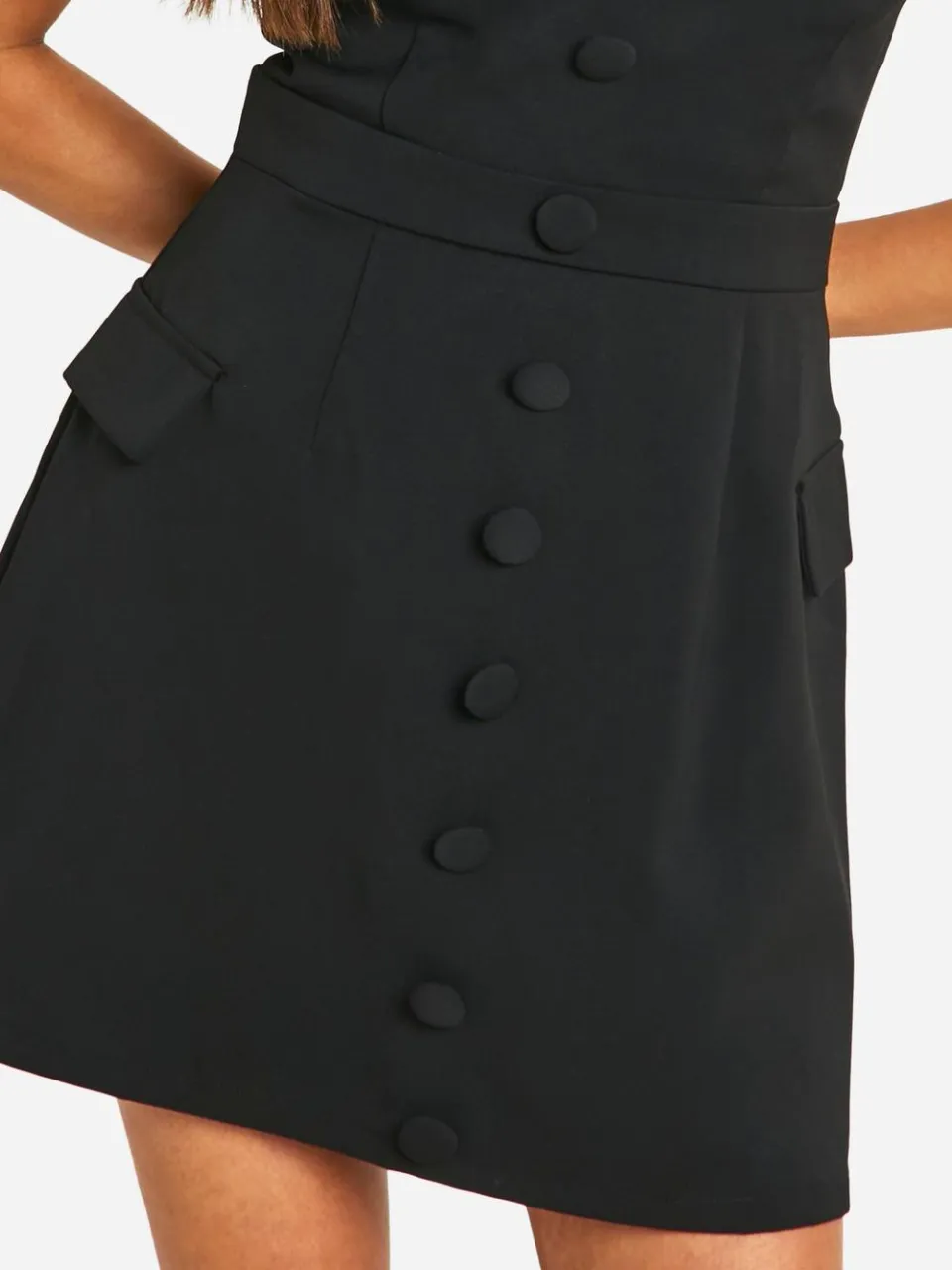 boohoo Dames Mini-jurk met bandeau ontwerp en knoopvoorkant zwart, foto 4