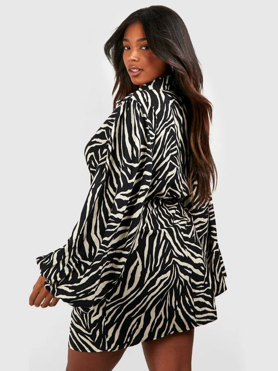 boohoo Dames Plus Zebra Print Blouson Mouw Wrap Jurk zwart, foto 3