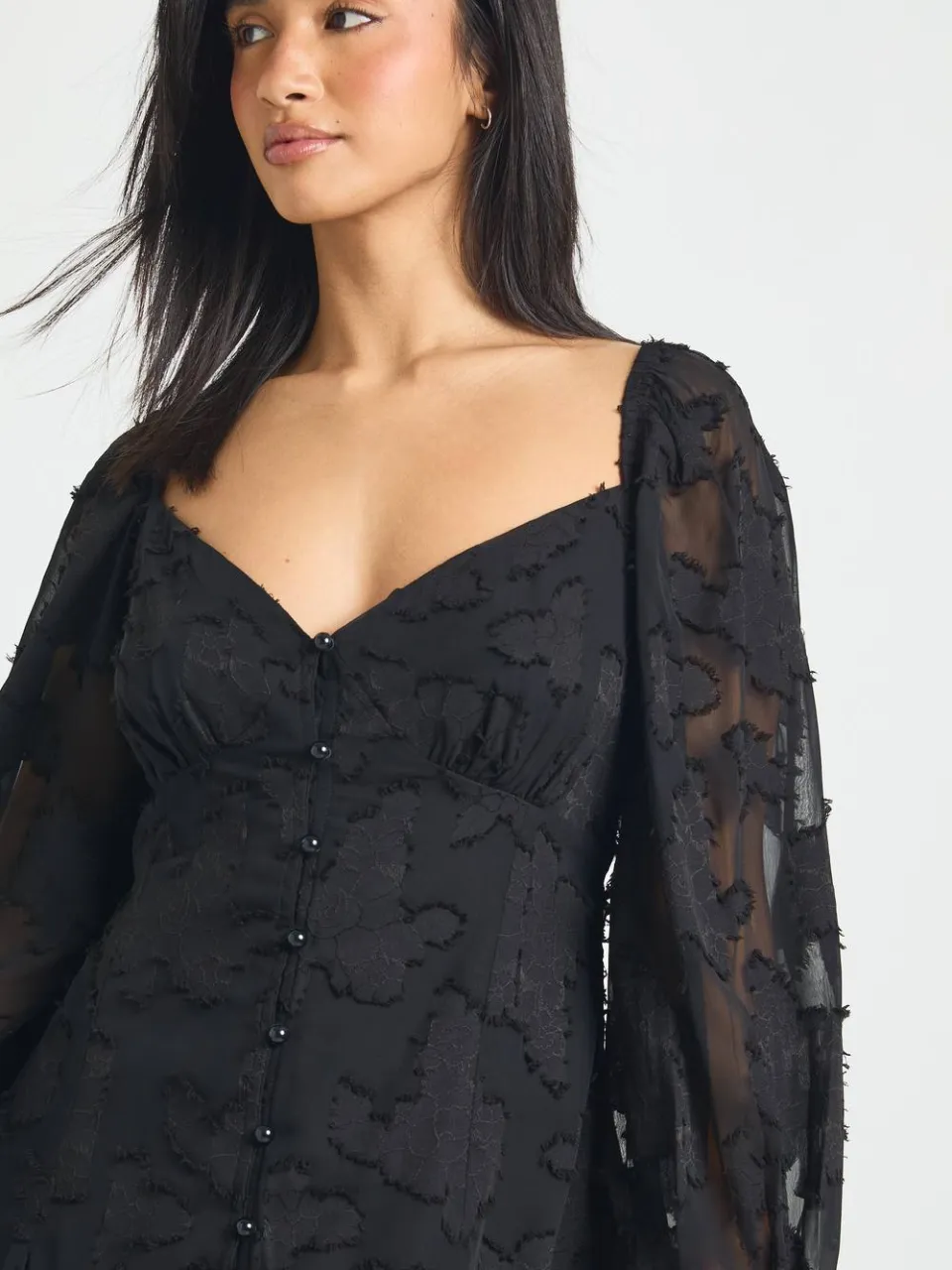 boohoo Dames Petite Burnout Bloemen Godet Zoom Mini Jurk zwart, foto 4