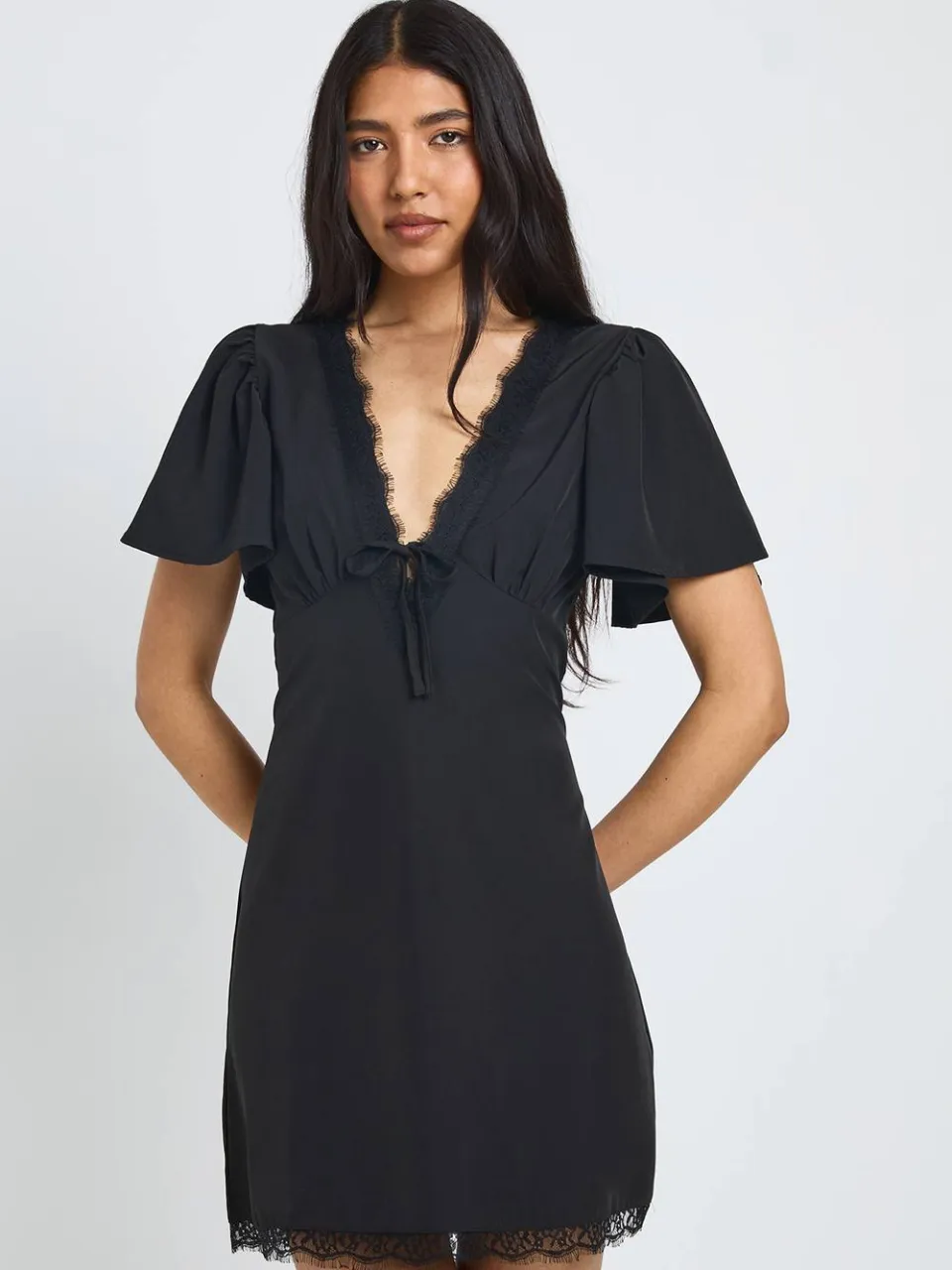 boohoo Dames Lange Mini-jurk Met Kantafwerking zwart, foto 2
