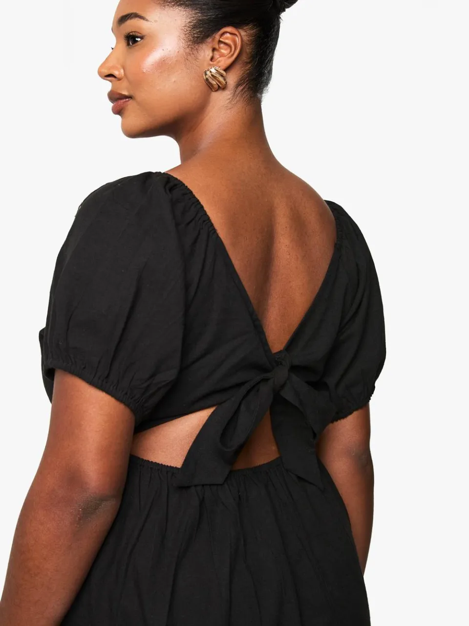 boohoo Dames PLUS LINNEN POEFMOUW MINI SKATERJURK zwart, foto 3