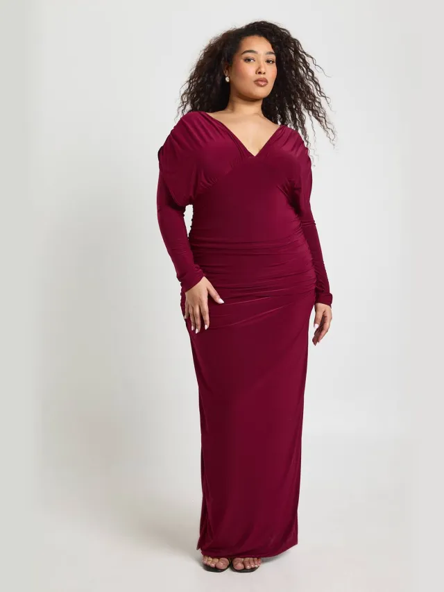 boohoo Dames Plus Slinky Plunge Geplooid Detail Maxi Jurk Donkerrood