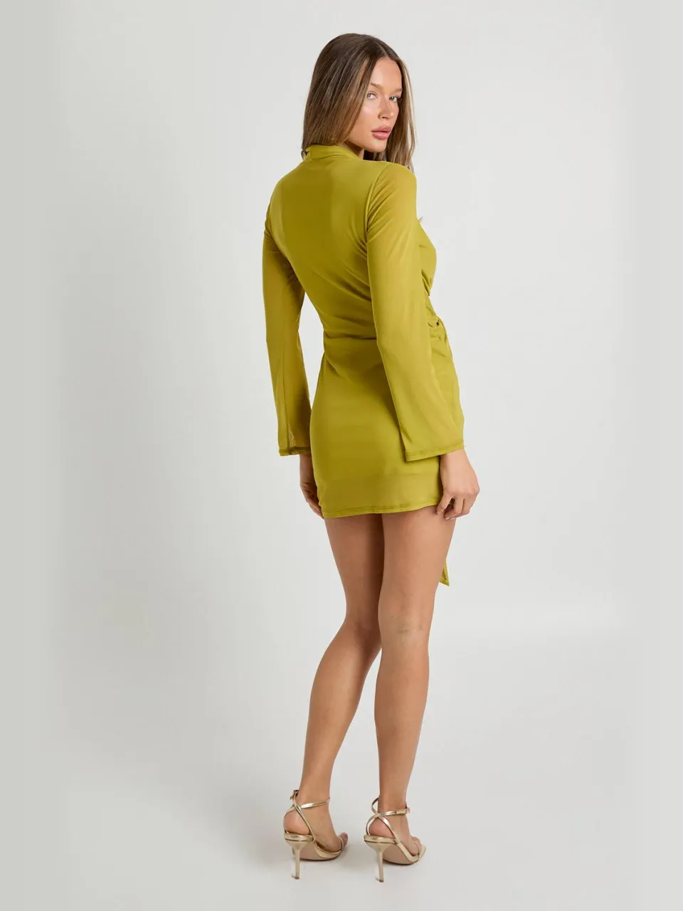 boohoo Dames Mini-wikkeljurk met diepe V-hals chartreuse, foto 2
