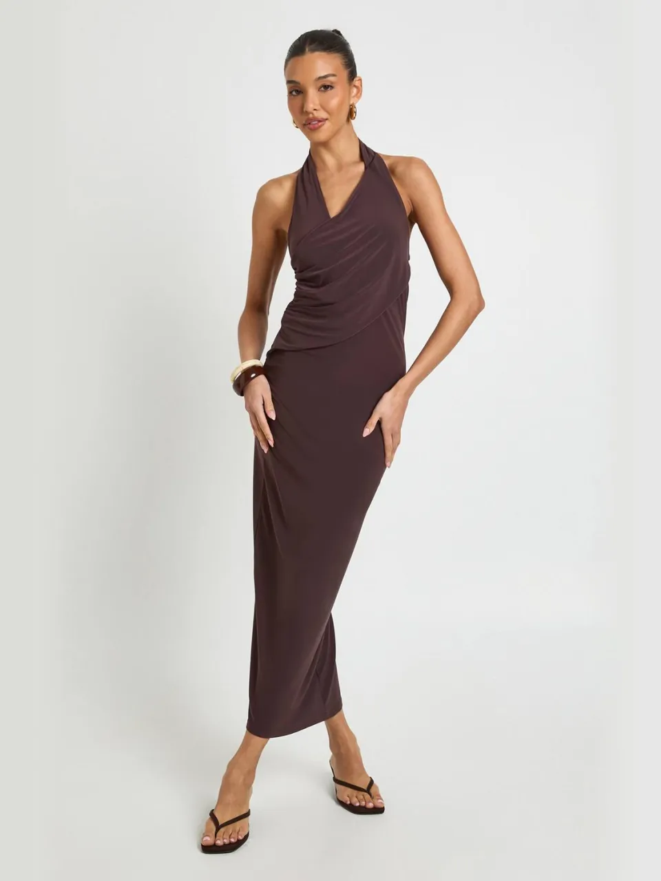 boohoo Dames Slinky Halterneck Jurk Met Wikkeldetail Midaxi-lengte chocoladebruin, foto 3