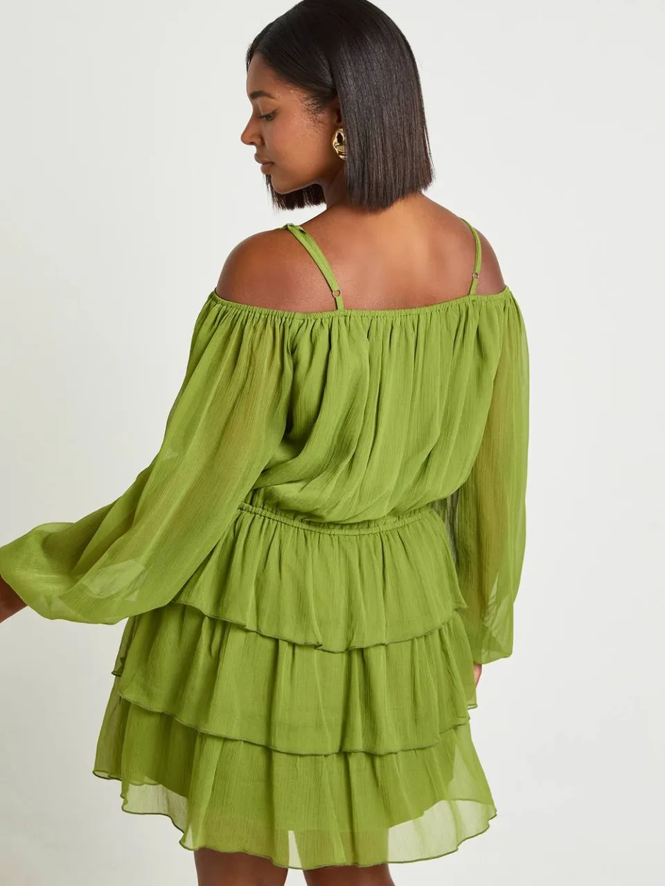 boohoo Dames Plus Chiffon Ruches Cold Shoulder Mini Jurk olijf, foto 2