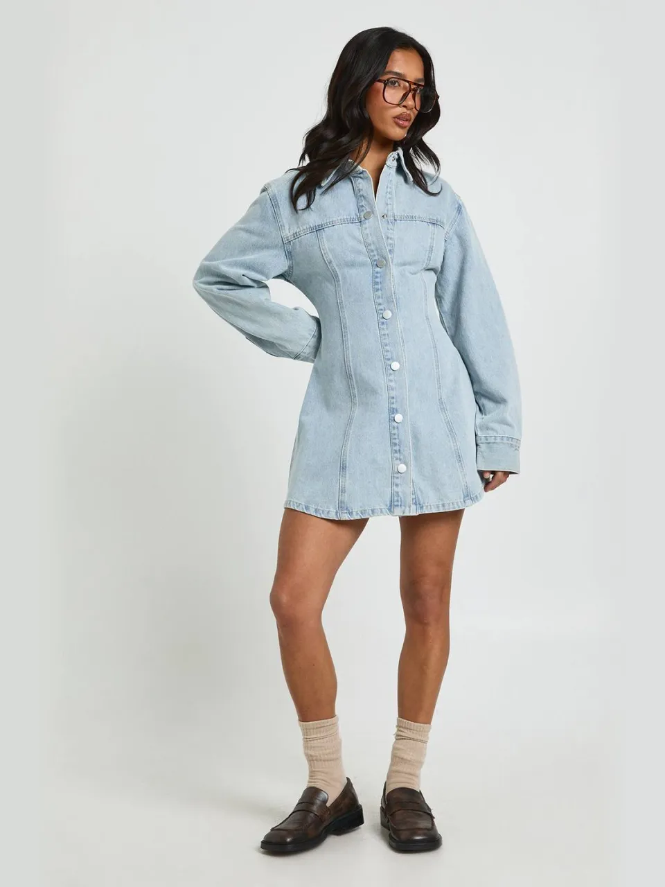 boohoo Dames Petite Denim Jurk Met Lange Mouwen En Getailleerde Taille, foto 3