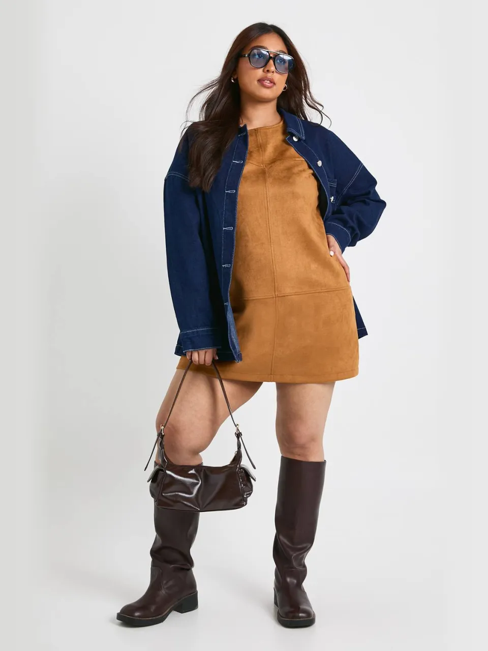 boohoo Dames Plus synthetisch suede A-lijn mini-jurk tan, foto 2