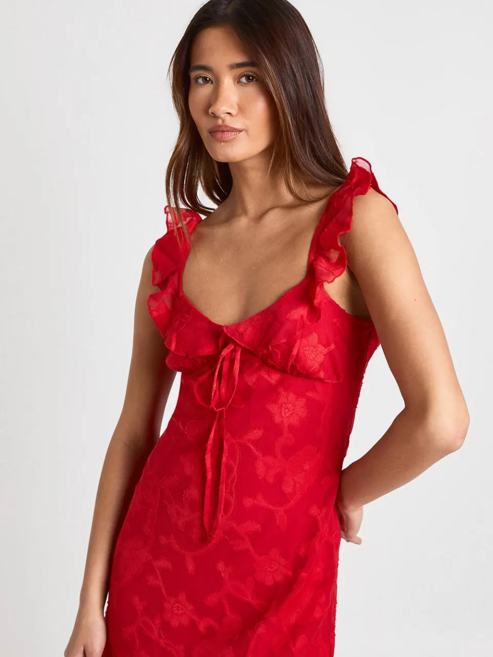 boohoo Dames Bloemen Burnout Ruffle Band Slip Jurk rood, foto 2