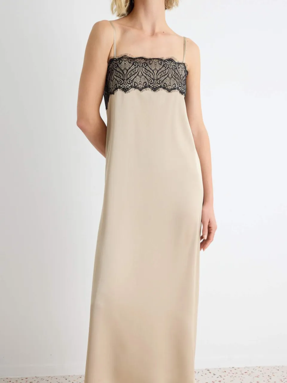 Trendyol TRENDYOLMİLLA Dames Beige Effen Maxi Mouwloos Recht Jurken, foto 2