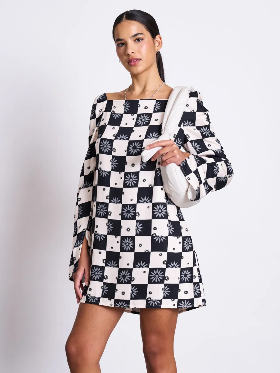 JAN N JUNE dames vegan Mini Jurk Glad Bloemenprint Met Vierkantjes zwart, foto 2