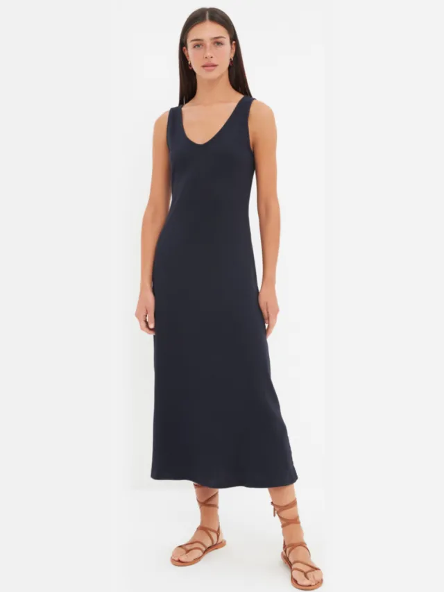 Trendyol TRENDYOLMİLLA Dames Donkerblauw Effen Midi Mouwloos Casual A-lijn Jurken Marineblauw/Blauw
