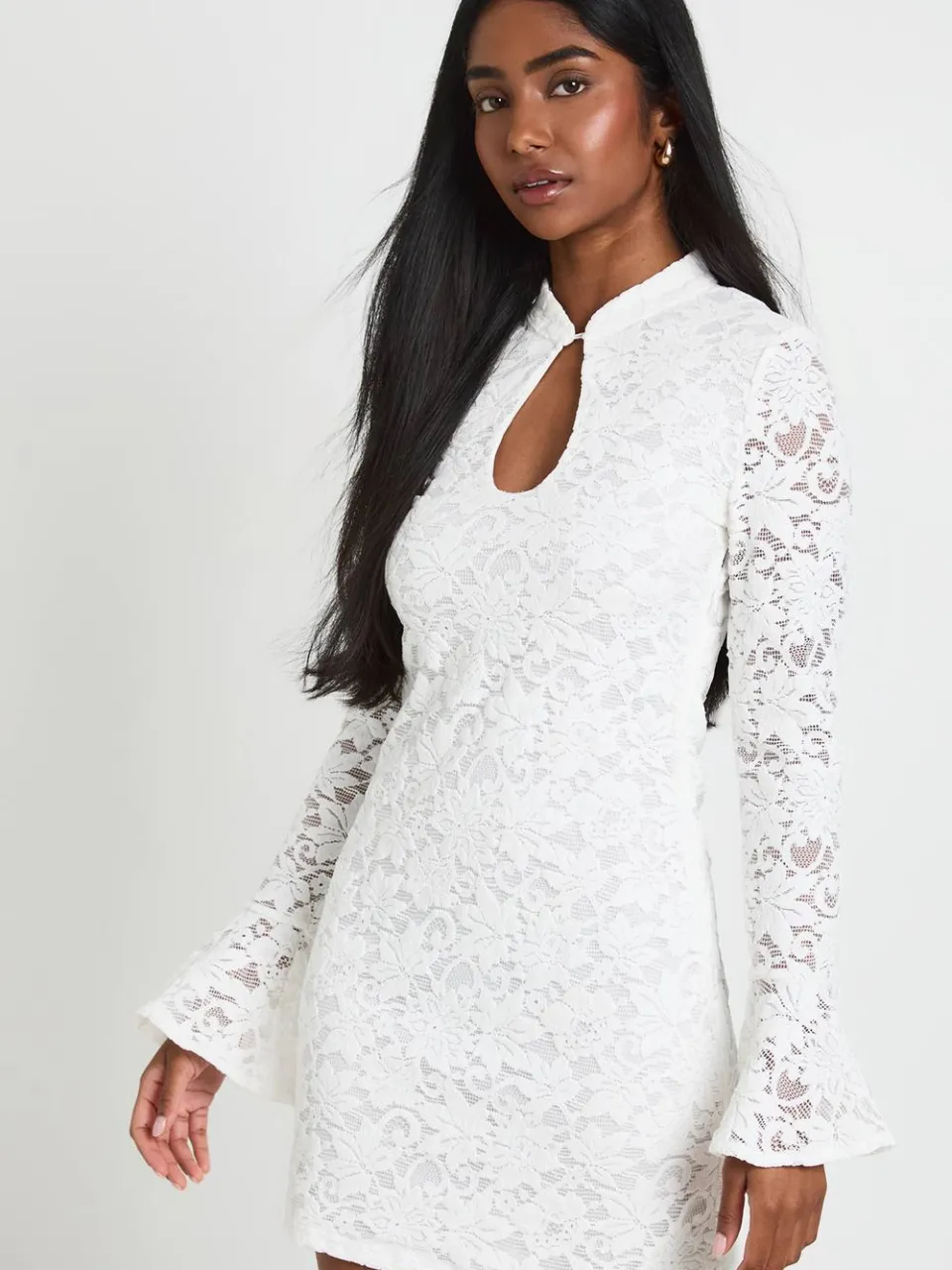 boohoo Dames Premium Kanten Mini-jurk Met Hoge Hals ivoor, foto 3