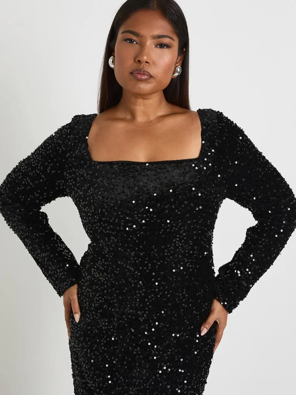 boohoo Dames Plus Jurk met vierkante hals en lange mouwen zwart, foto 4