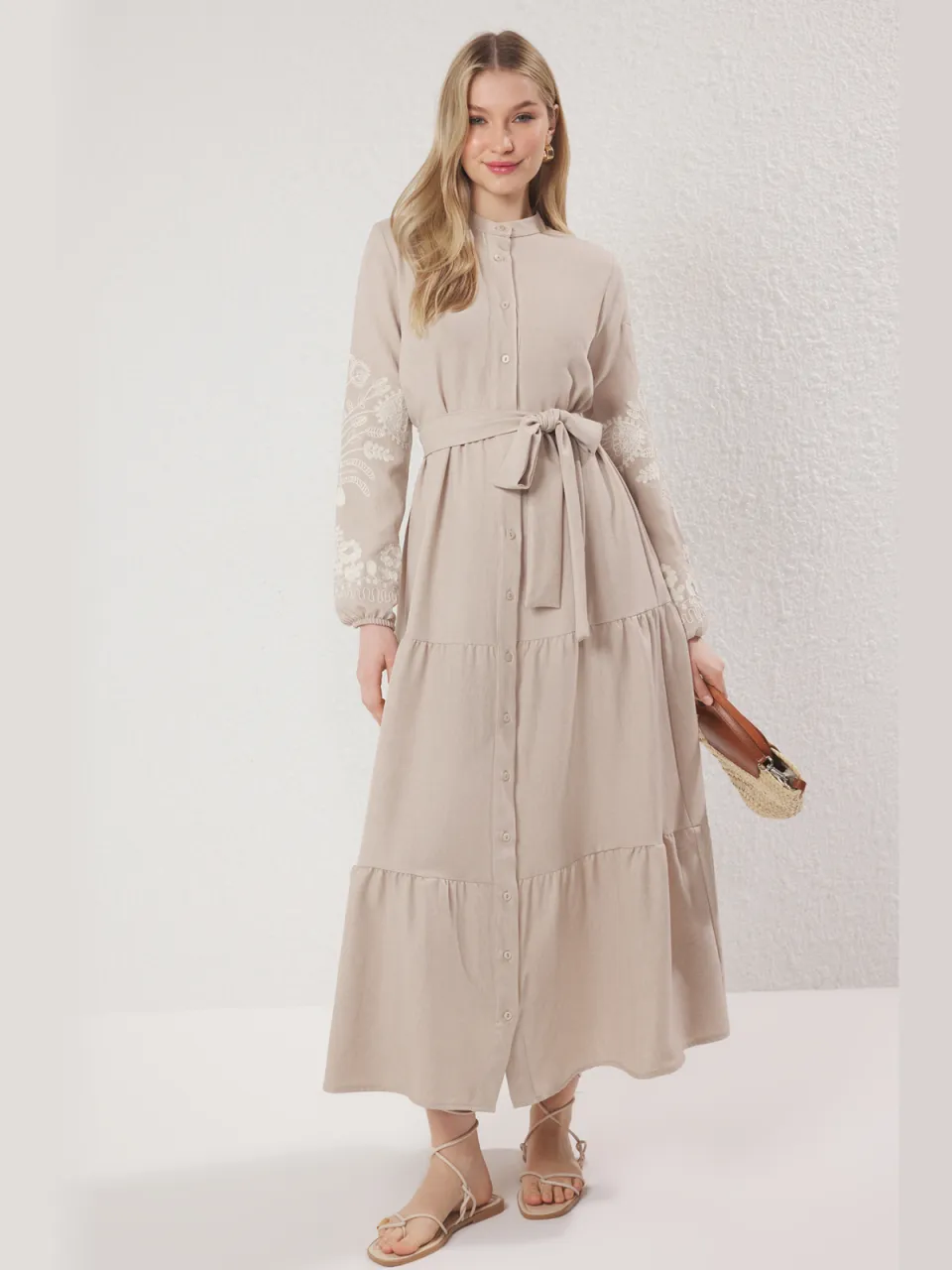 Trendyol Modest Dames Beige Geborduurd Maxi Lang Casual Skater Modest Jurken, foto 2