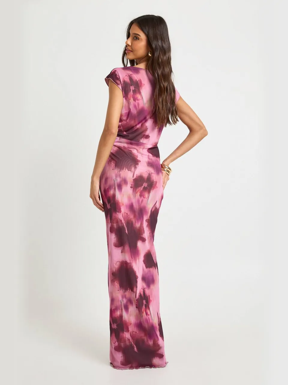 boohoo Dames Wazig Bloemenprint Getailleerde Mesh Maxi Jurk bordeaux rood, foto 2