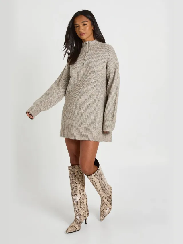 boohoo Dames Petite Zachte Gebreide Oversized Trui-jurk Met Rits Bij De Hals Taupe