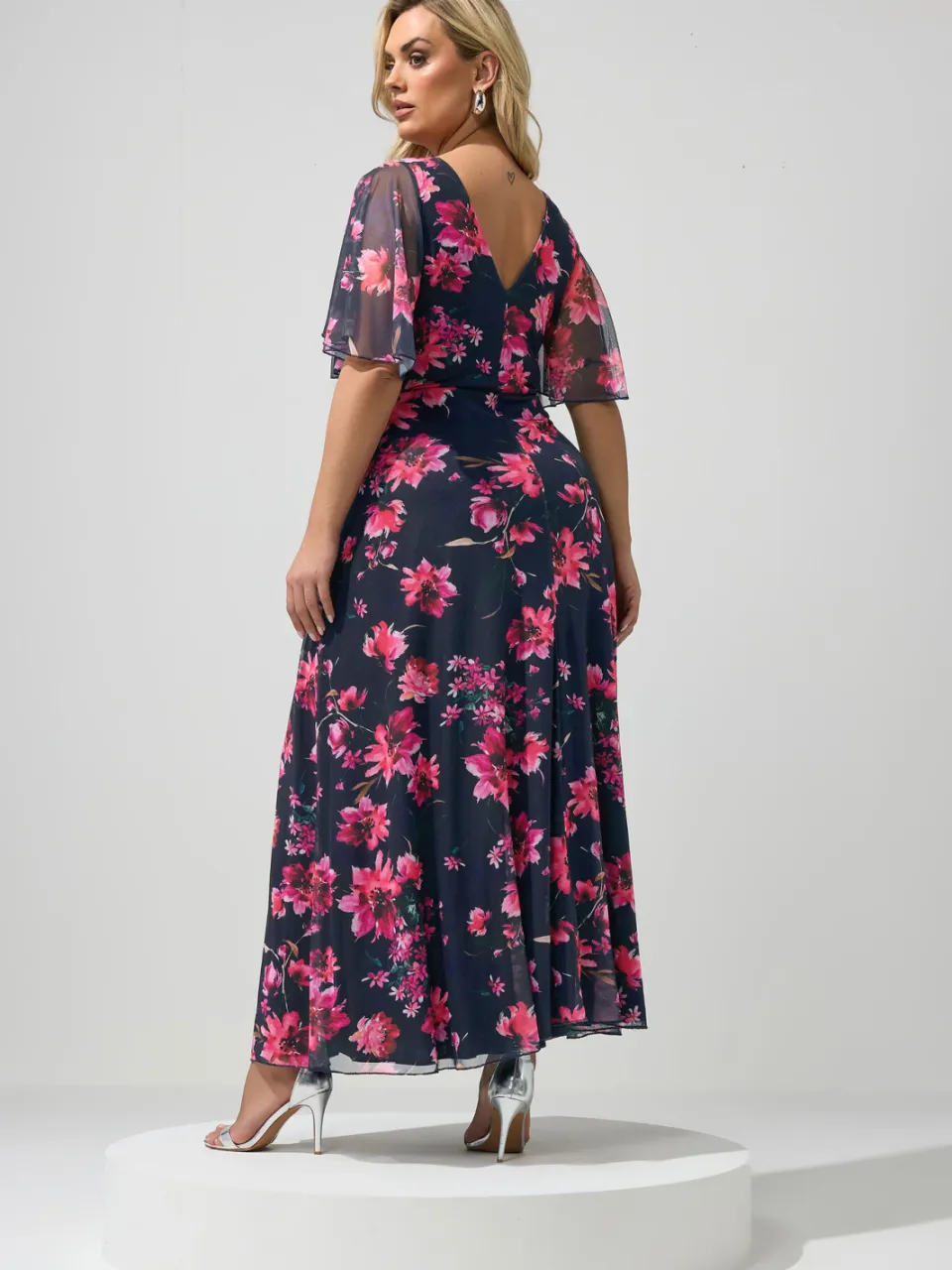 Yours London Marineblauwe Maxijurk Met Bloemenprint En Angelmouwen, foto 3