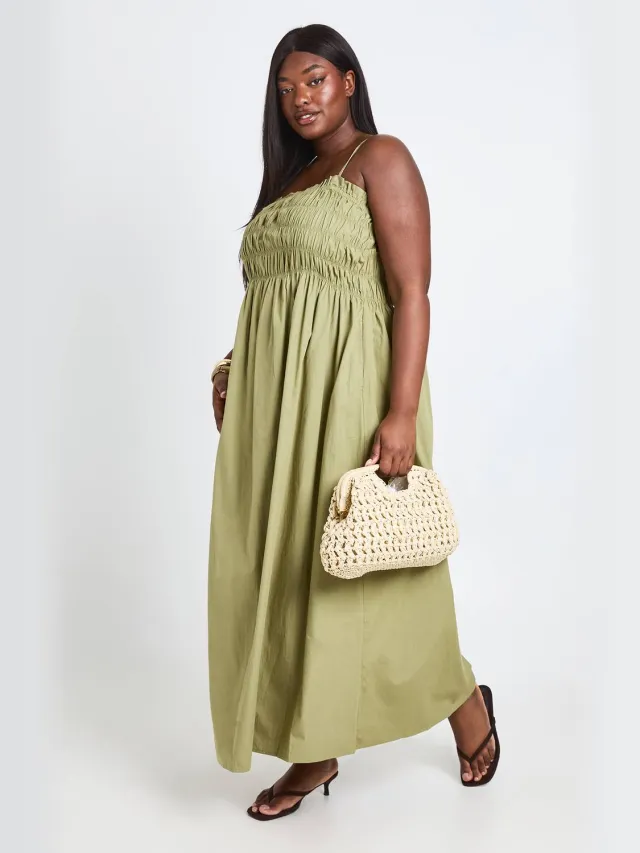 boohoo Dames Plus Katoenen Popeline Gesmockte Bandjes Maxi Jurk Licht Kaki