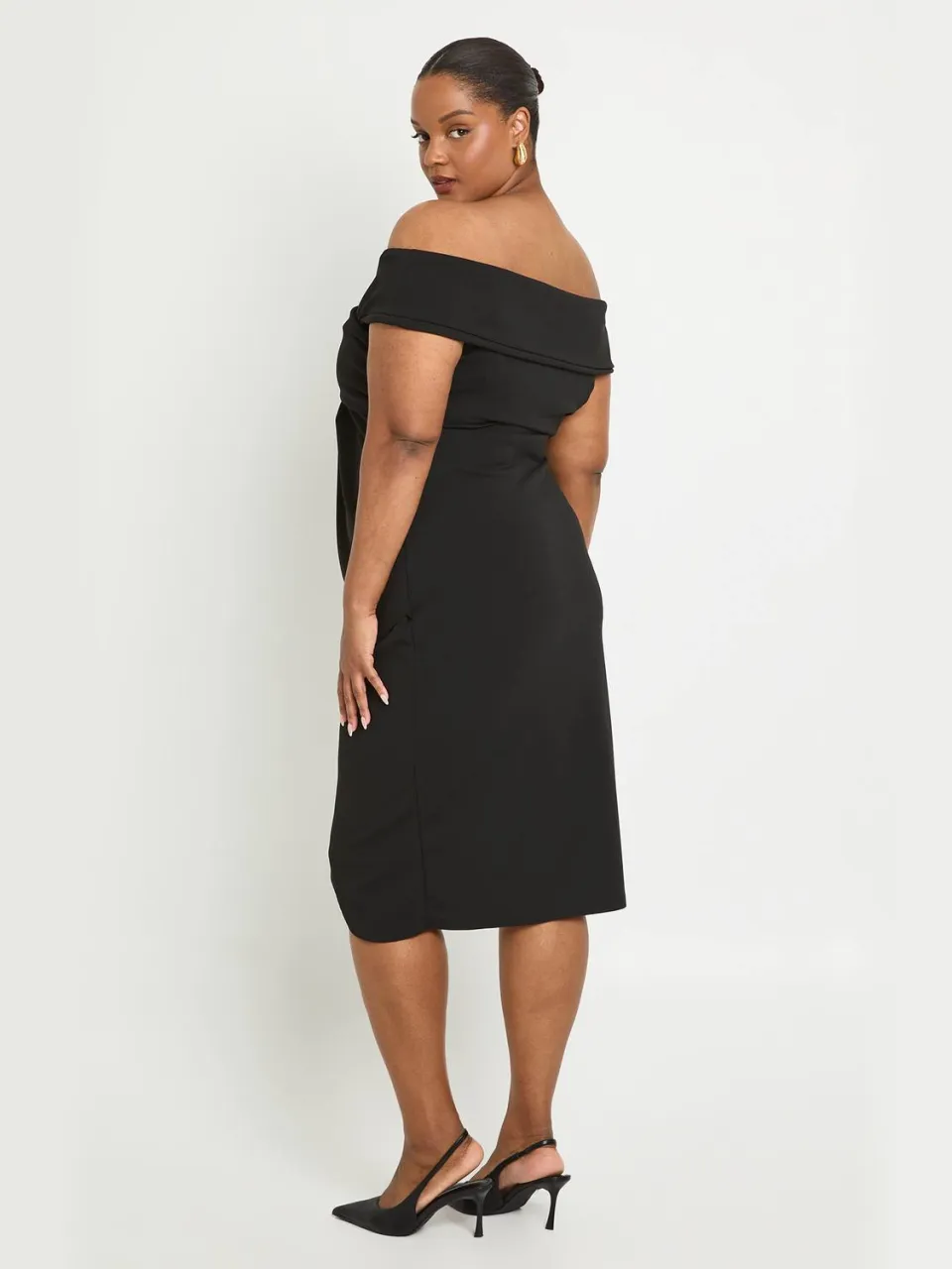 boohoo Dames Plus Wikkel Voorkant Bardot Midi Jurk zwart, foto 2