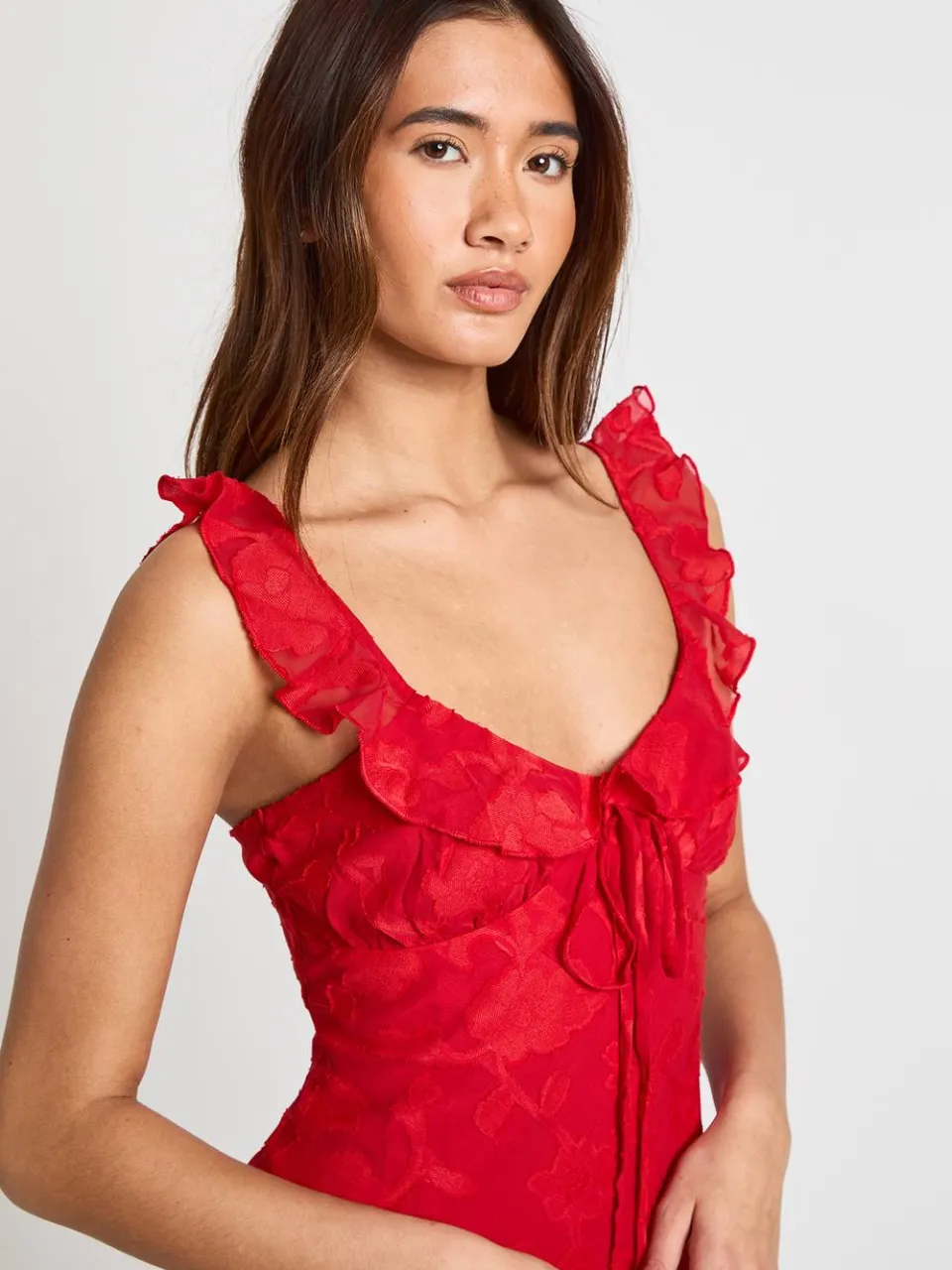 boohoo Dames Bloemen Burnout Ruffle Band Slip Jurk rood, foto 3