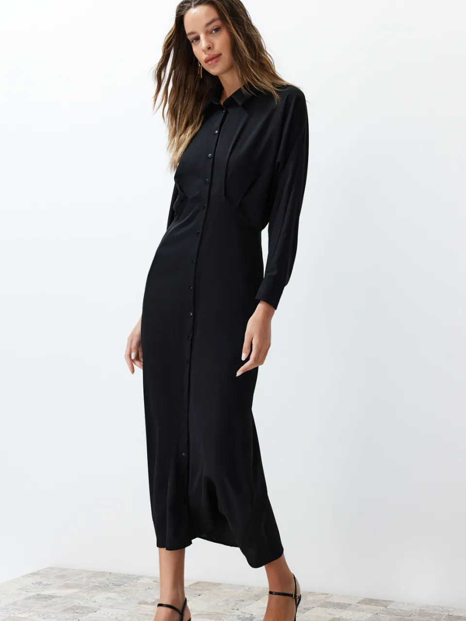 Trendyol Modest Dames Zwart Effen Maxi Lang Casual Blousejurk Modest Jurken, foto 2