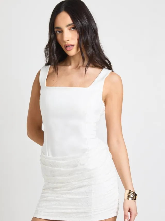 boohoo Dames Crêpe Jurk Met Vierkante Hals En Kanten Draperie Rok ivoor, foto 2