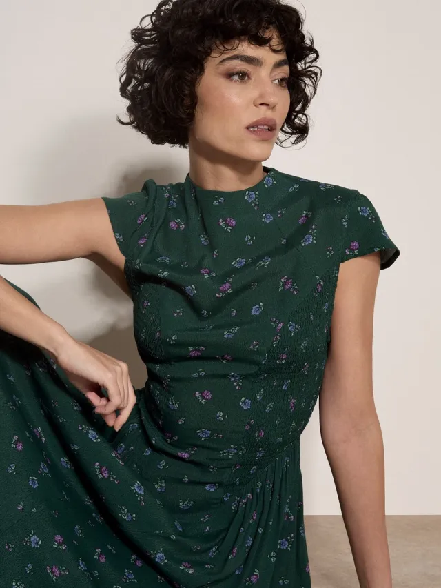 Apricot Midi-jurk van crêpe met bloemenprint en smockwerk Groen