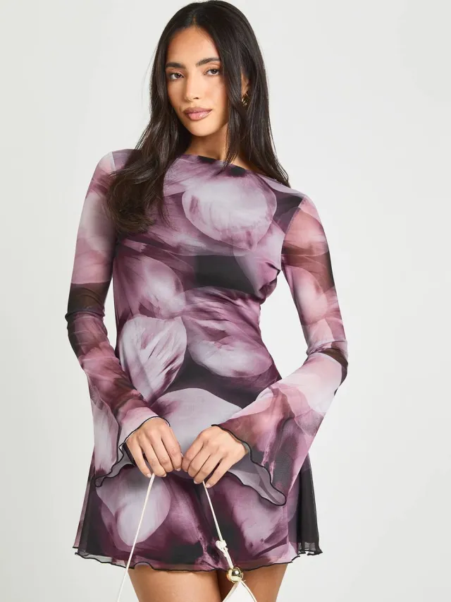 boohoo Dames Gebloemd Mesh Mini-jurkje Met Uitlopende Mouwen Mauve