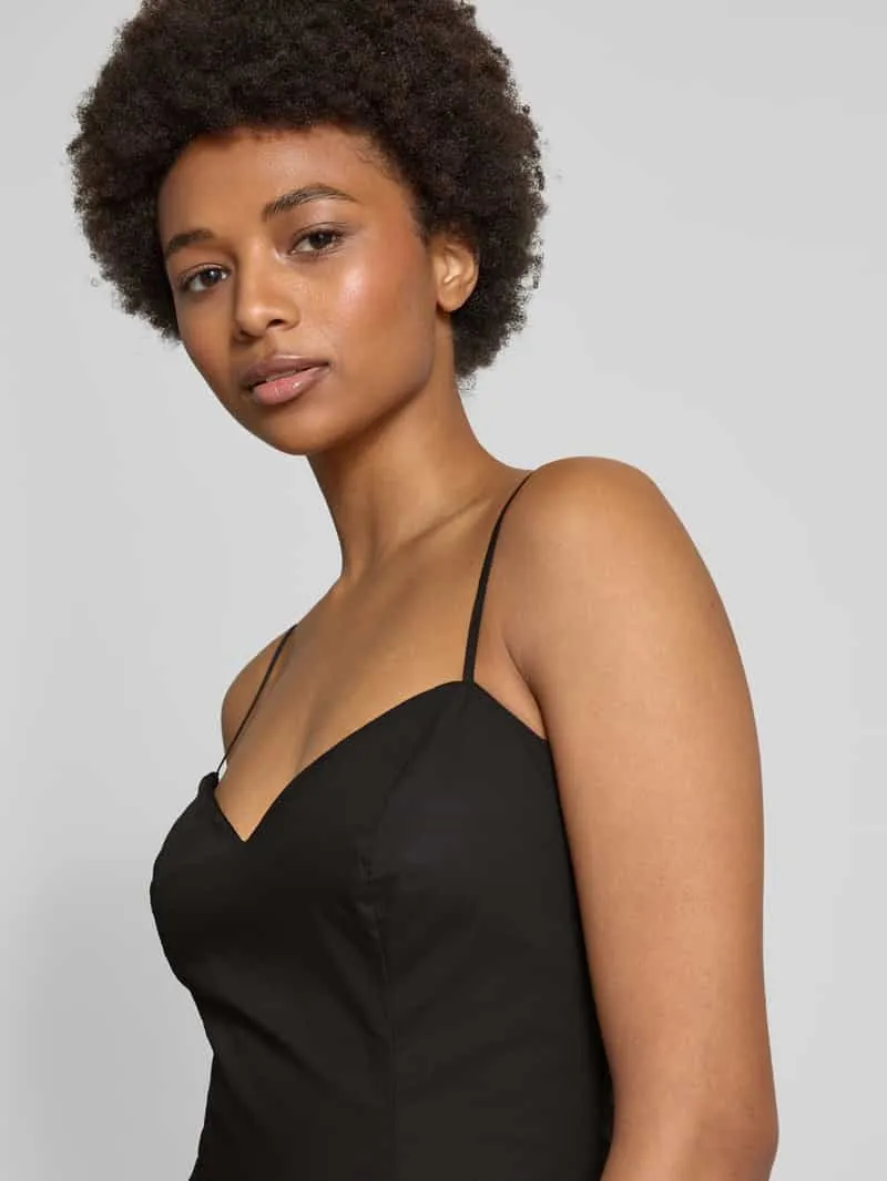 bardot Cocktailjurk met V-hals, model 'LISSETT' zwart, foto 4
