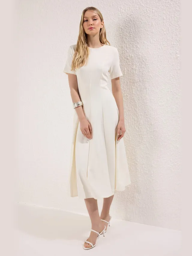 Trendyol TRENDYOLMİLLA Dames Ecru Effen Midi Kort Casual Skater Jurken