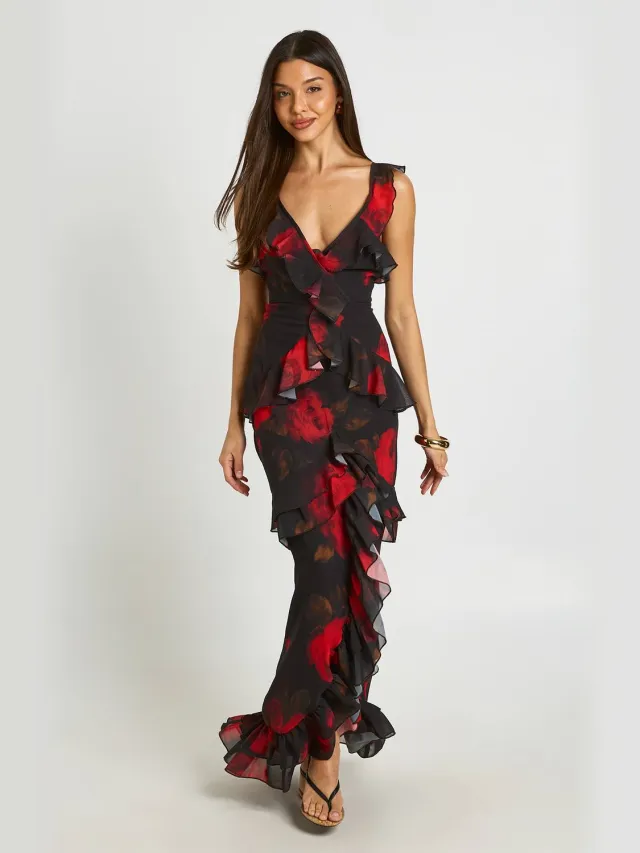 boohoo Dames Gebloemde Chiffon Maxi Jurk Met Gelaagde Ruches zwart