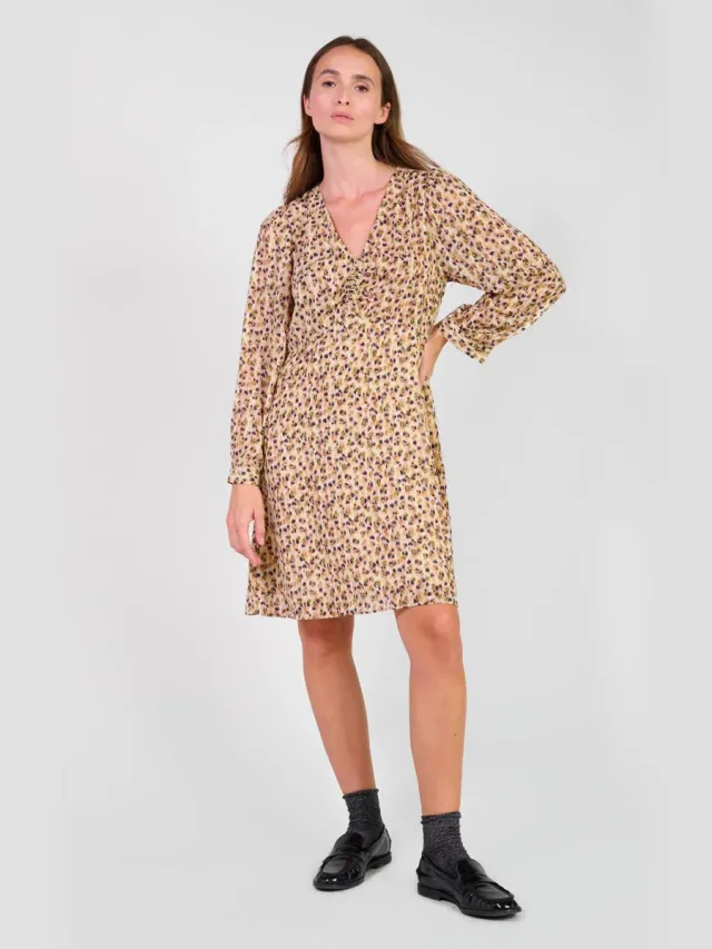Le Temps des Cerises Jurk Le Temps des Cerises Jurk recht NAHIA Beige