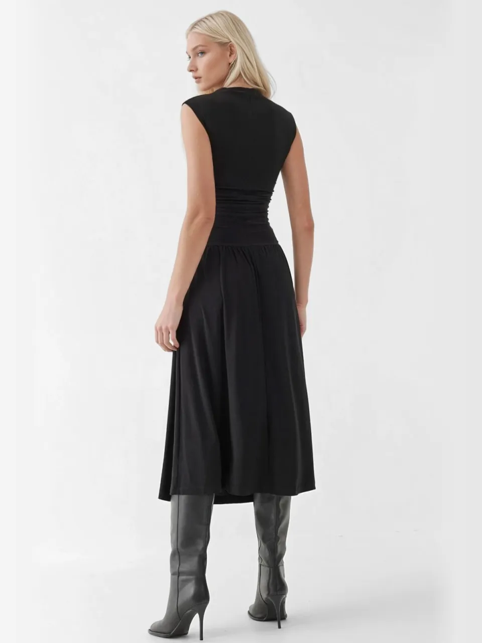 Hiccup Comfort Fit Midi-jurk met ronde hals zwart, foto 2