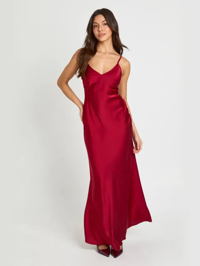 boohoo Dames Satijnen Maxi Slip Jurk Met V-hals Bordeaux Rood