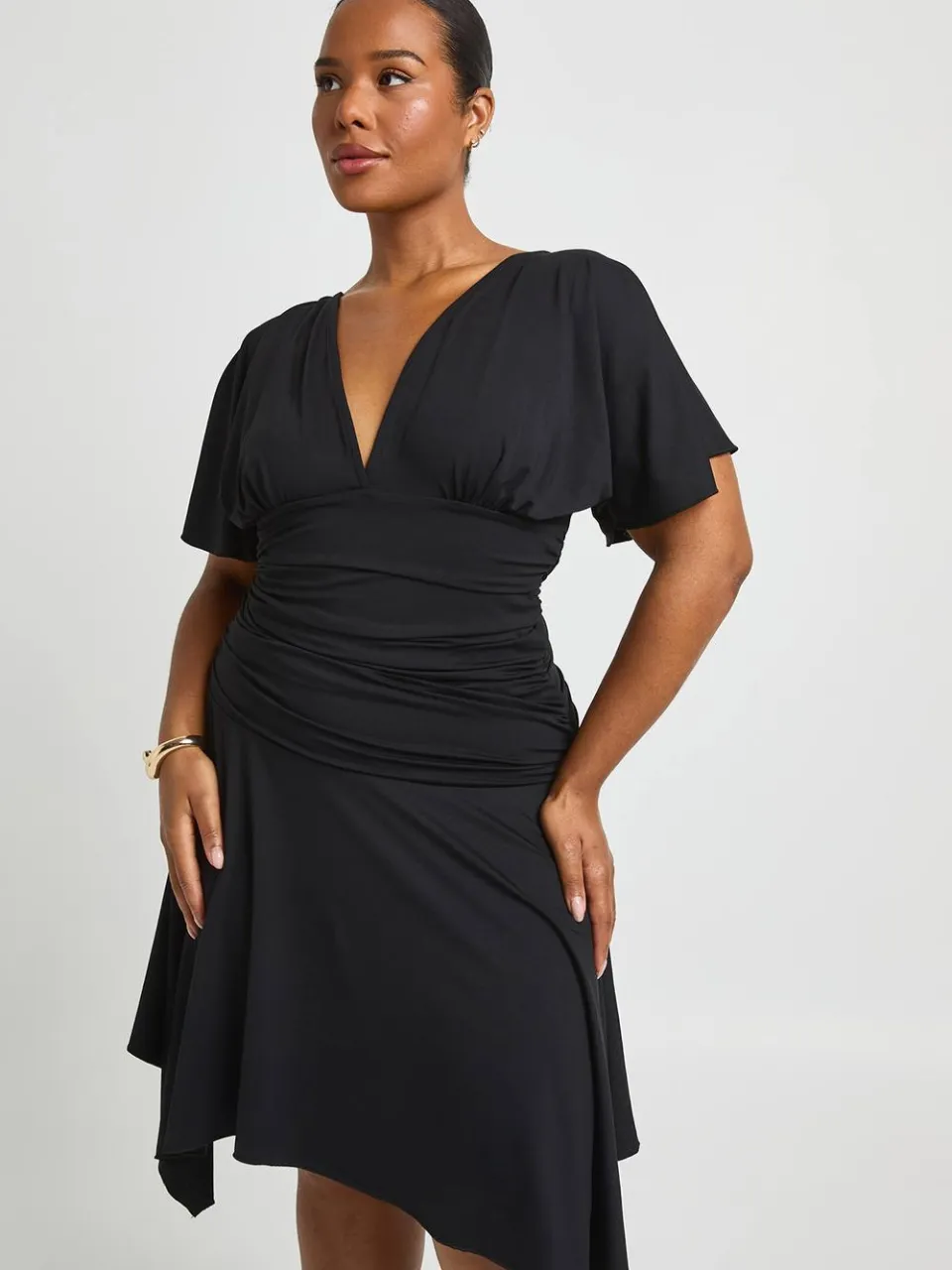 boohoo Dames Plus Super Zachte Midi-jurk Met Engelmouwen En Plooien zwart, foto 3