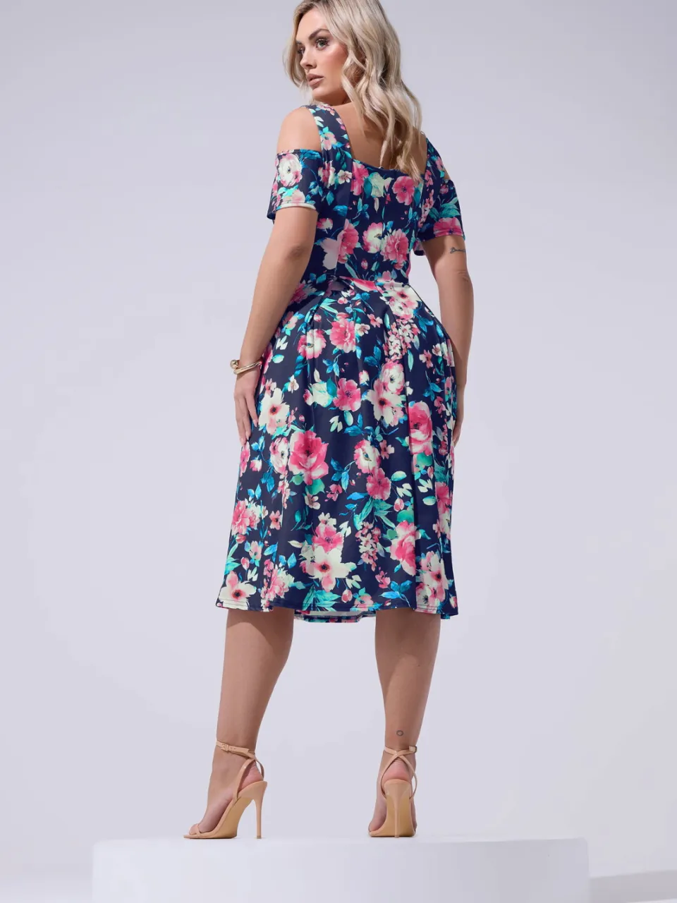 Yours London Marineblauwe Skaterjurk Met Bloemenprint, foto 3